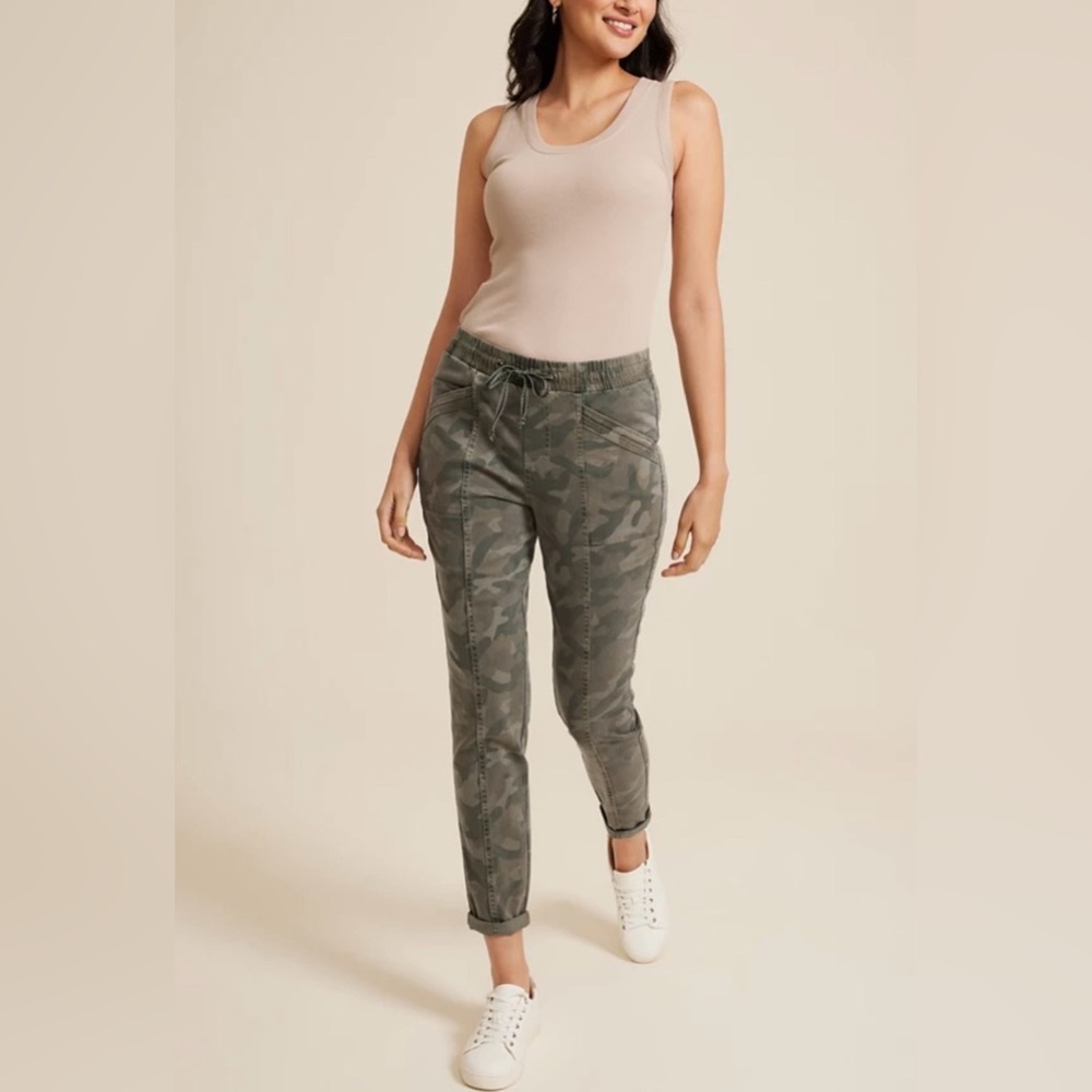 Maurices Weekender High Rise Camo Tapered Pant